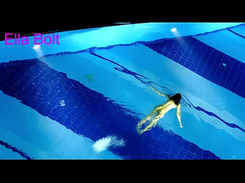 ❤️ Handikwanise kumira kuona, mudiki blonde akabatwa achishambira asina kupfeka muELLA BOLT resort pool pane zvinonyadzisira sn.xywewl.top